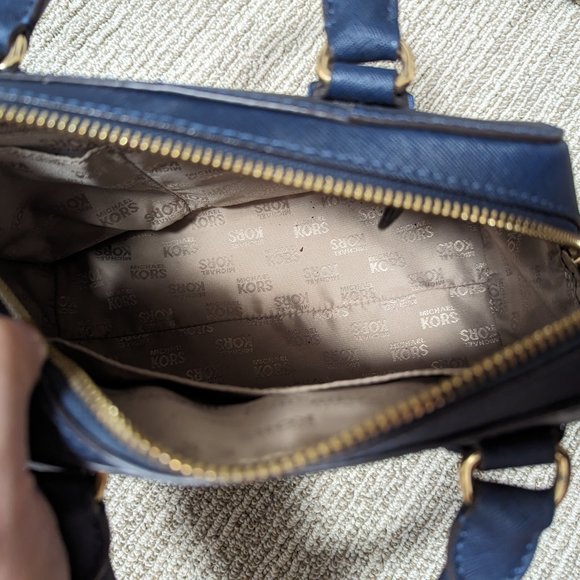 Navy Michael Kors Cross Body Bag - Excellent Condition 💙 - Picture 2 of 7